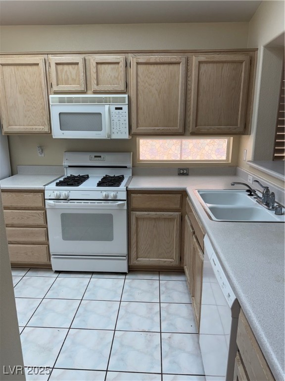 Henderson, Nevada 89012, United States, 2 Bedrooms Bedrooms, ,2 BathroomsBathrooms,Residential,Active,153850