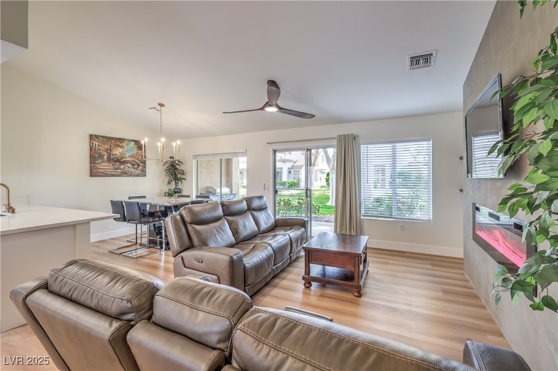 8513 Glenmount Drive, Las Vegas, Nevada image 6