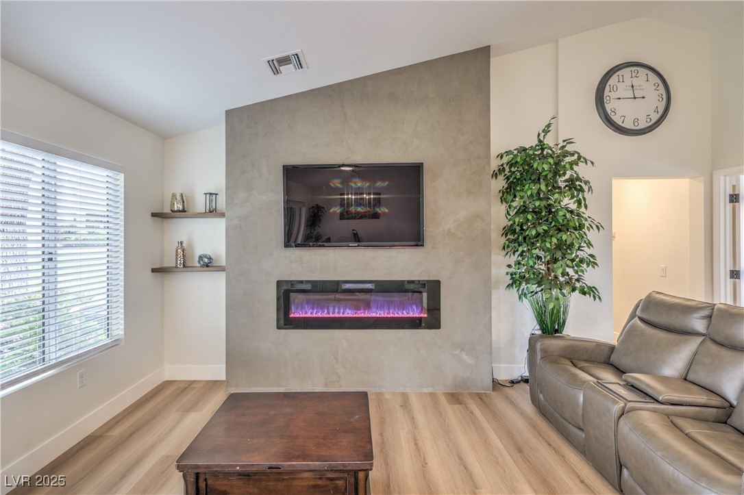 8513 Glenmount Drive, Las Vegas, Nevada image 8
