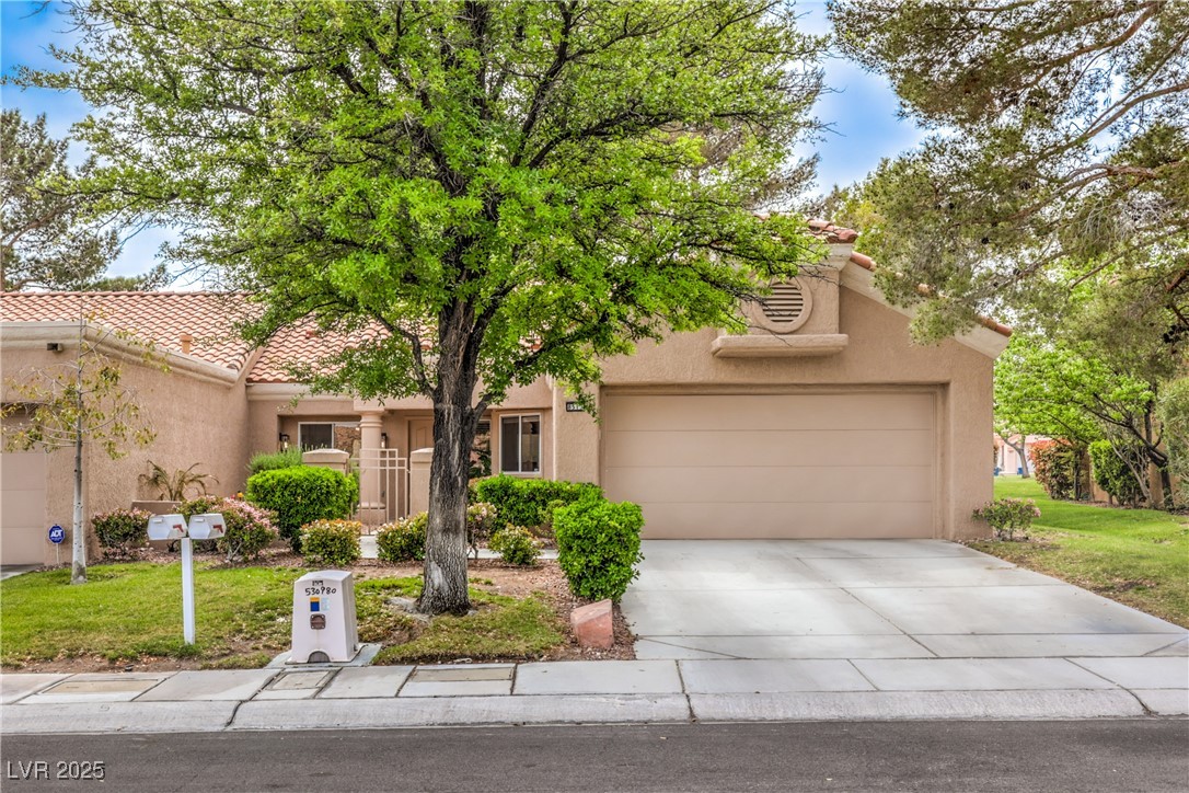 8513 Glenmount Drive, Las Vegas, Nevada image 1