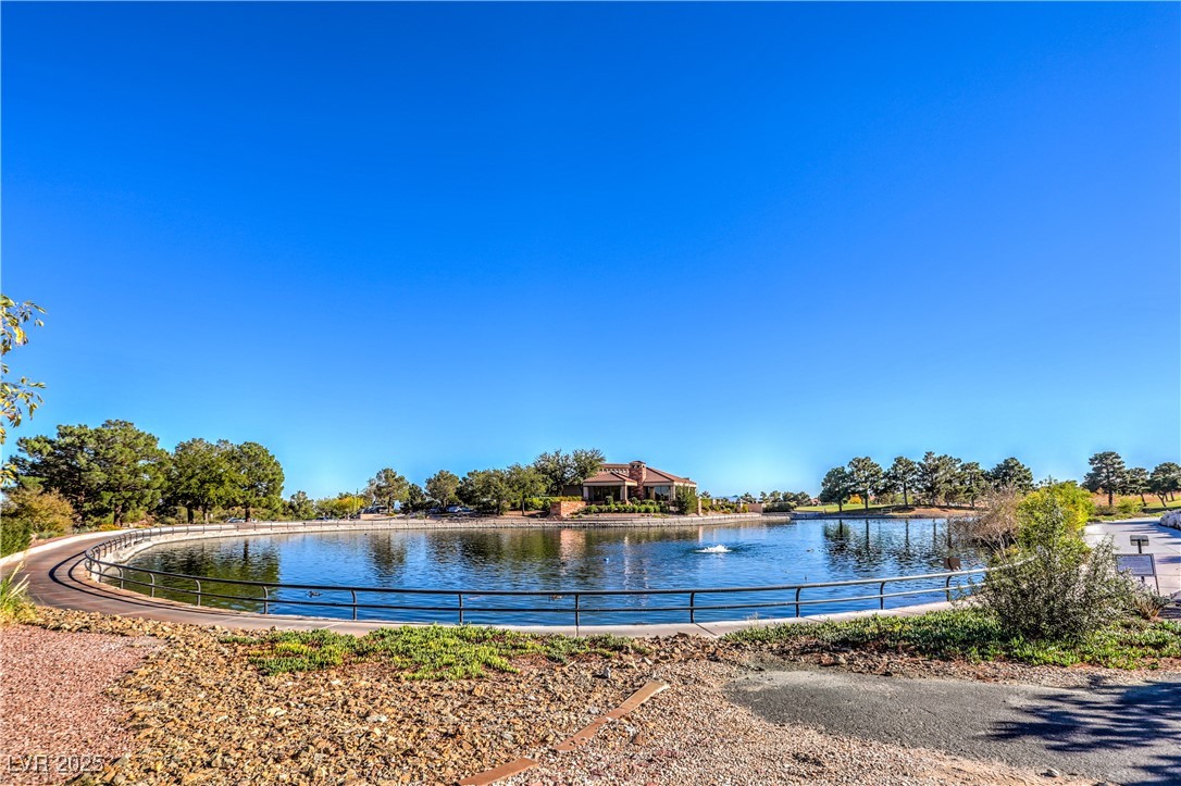 8513 Glenmount Drive, Las Vegas, Nevada image 38