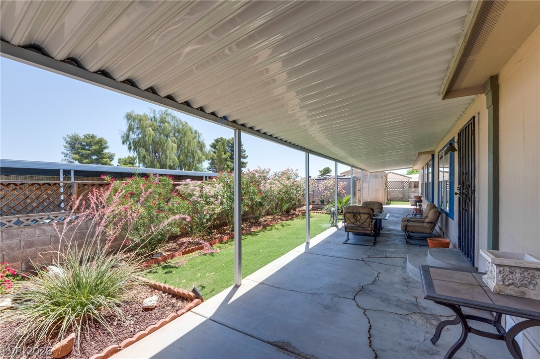 5423 N Sir Richard Drive