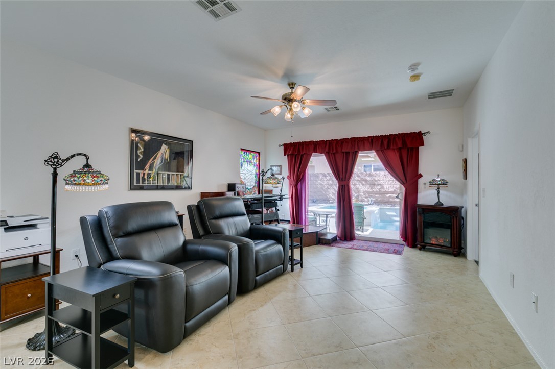2645 Cheer Pheasant Avenue