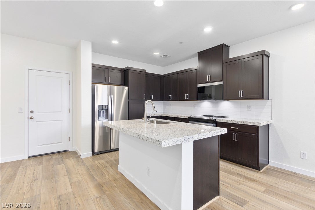 212 Freeport View Place