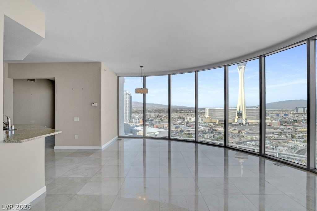 322 Karen Avenue 2207