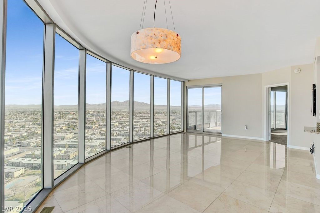 322 Karen Avenue 2207