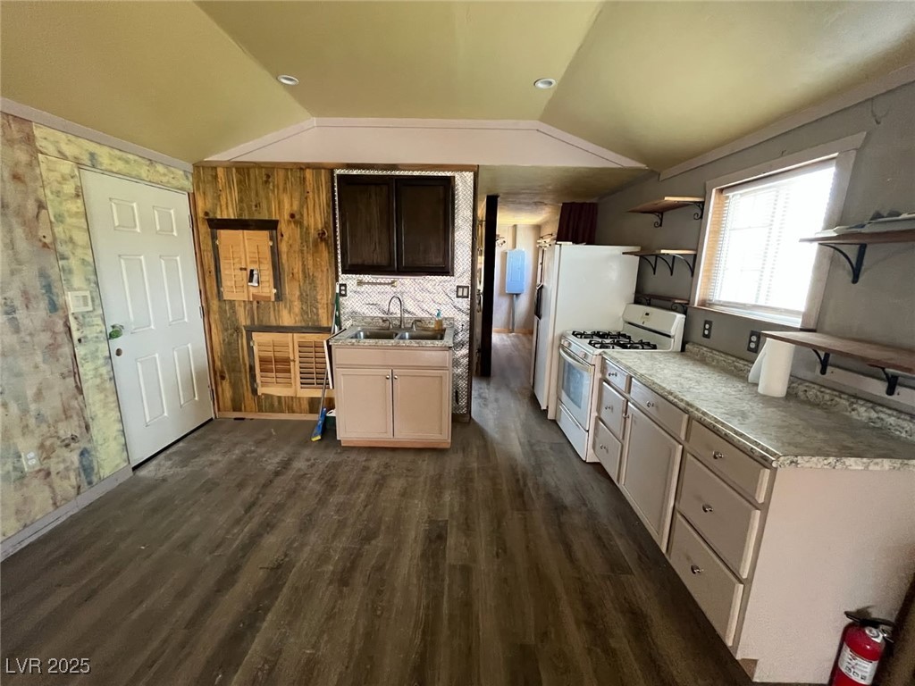 1208 Broadway, Goldfield, Nevada image 6