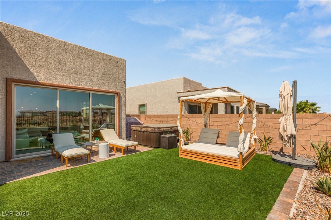 Las Vegas, Nevada 89148, United States, 2 Bedrooms Bedrooms, ,3 BathroomsBathrooms,Residential,Pending,14325