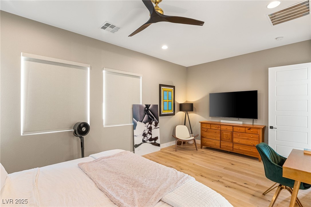 Las Vegas, Nevada 89148, United States, 2 Bedrooms Bedrooms, ,3 BathroomsBathrooms,Residential,Pending,14325