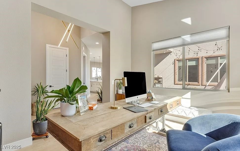 Las Vegas, Nevada 89148, United States, 2 Bedrooms Bedrooms, ,3 BathroomsBathrooms,Residential,Pending,14325