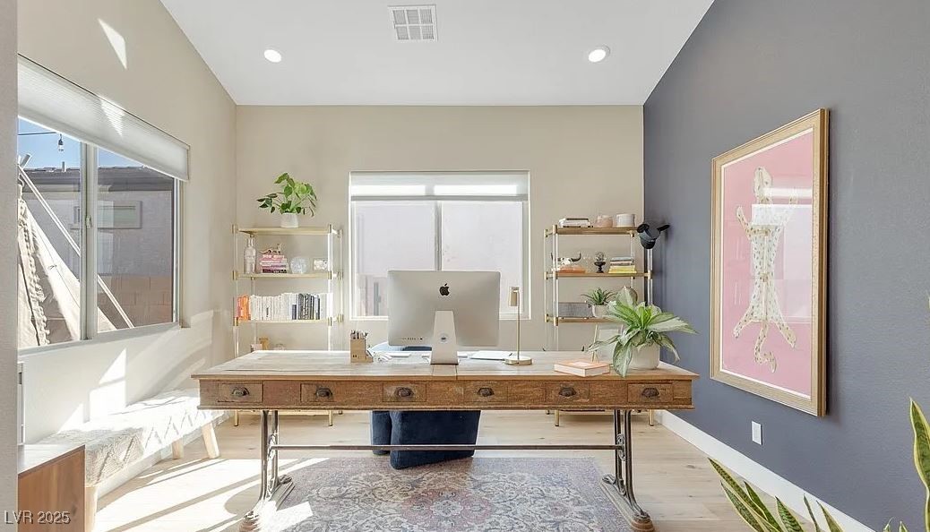 Las Vegas, Nevada 89148, United States, 2 Bedrooms Bedrooms, ,3 BathroomsBathrooms,Residential,Pending,14325