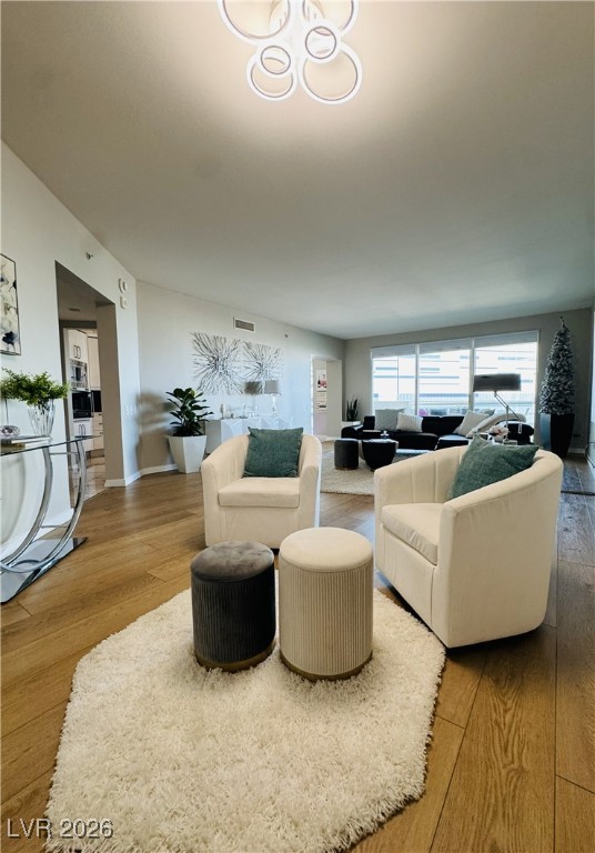 2857 Paradise Road 904