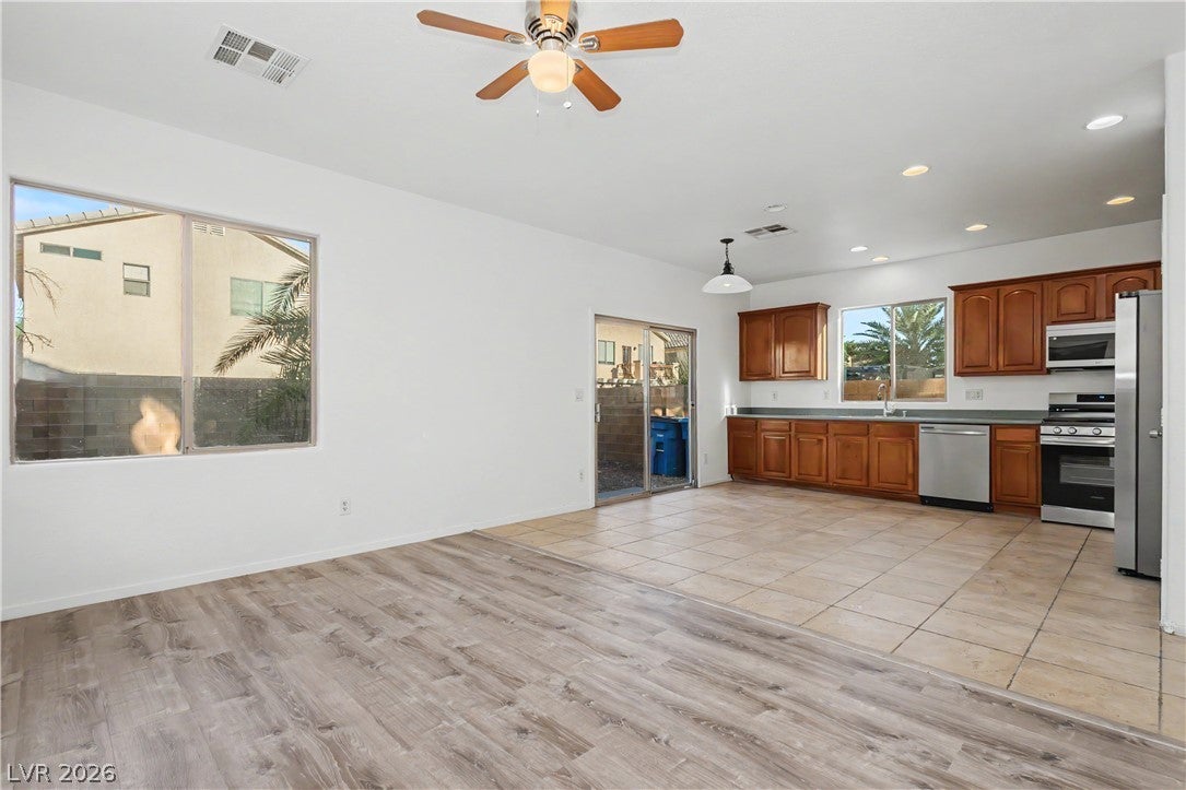 3554 Gloucester Gate Street