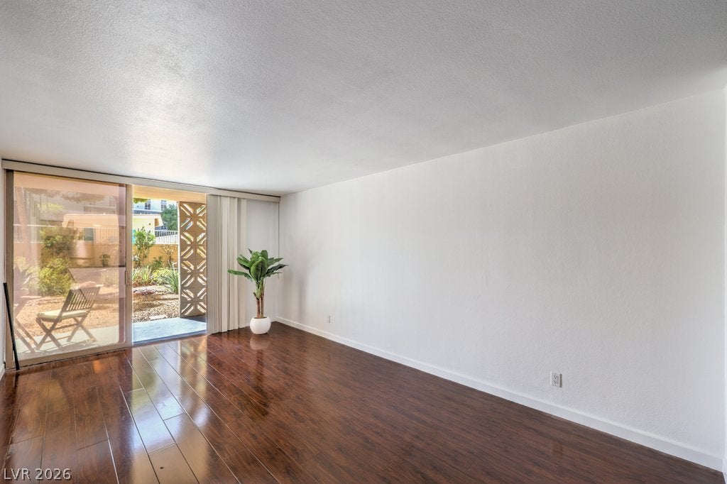 205 E Harmon Avenue 107
