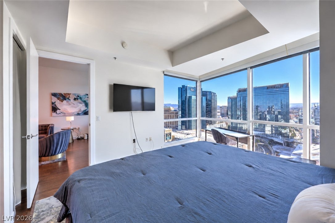 4525 E Dean Martin Drive 2911