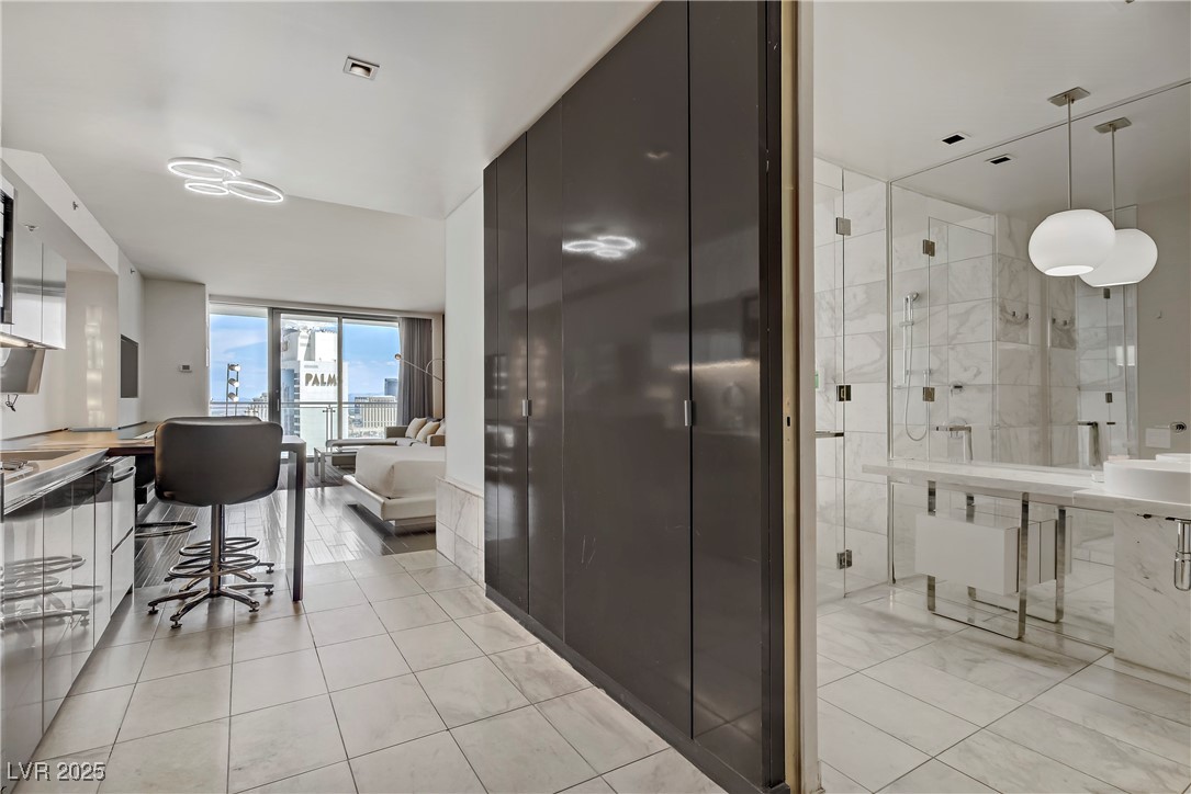 4381 W Flamingo Road 27308