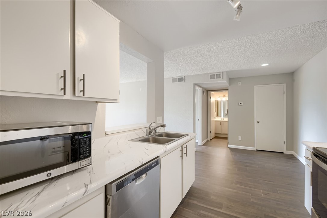 240 Mission Catalina Lane 207