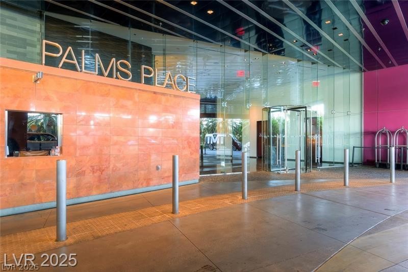 4381 W Flamingo Road 53310