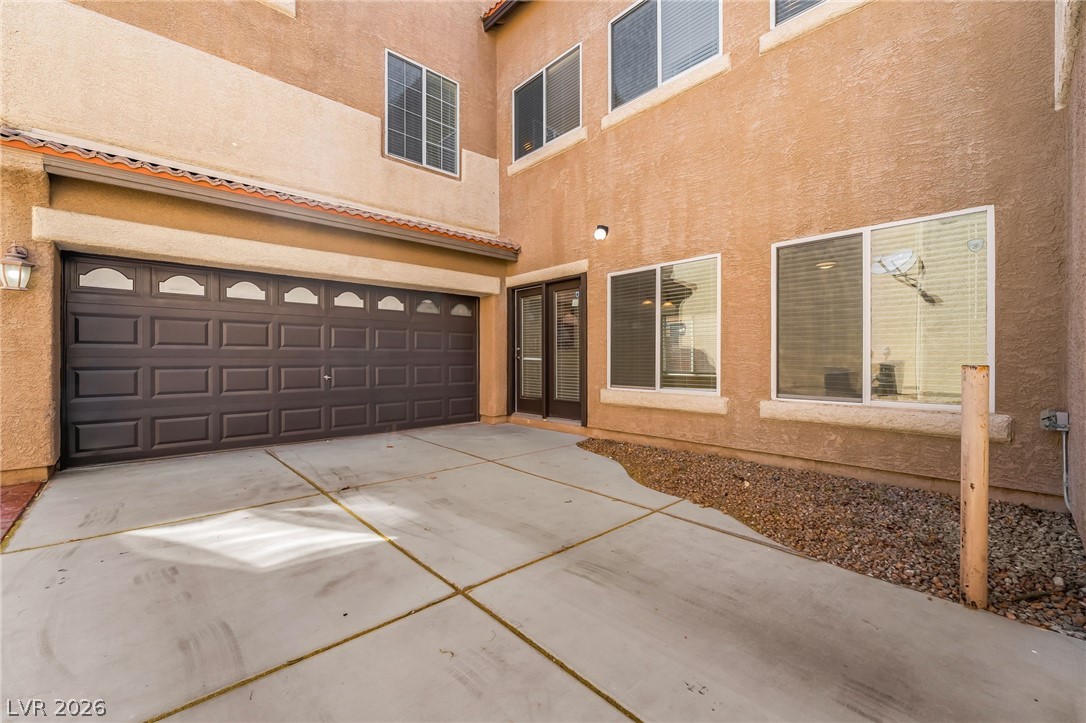 9372 Glendora Valley Street