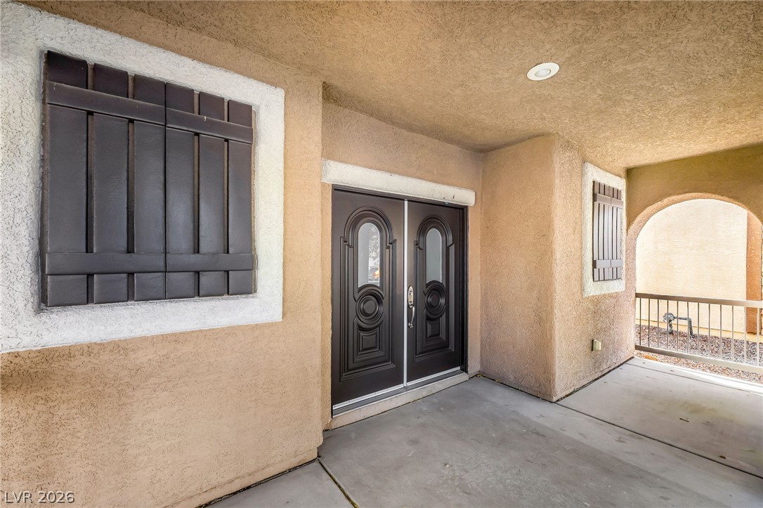 9372 Glendora Valley Street