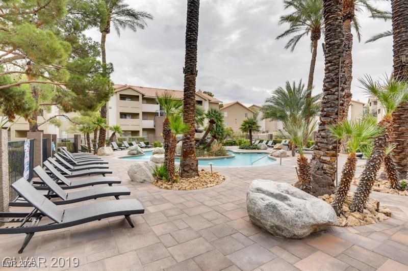 4200 S Valley View Boulevard 2001