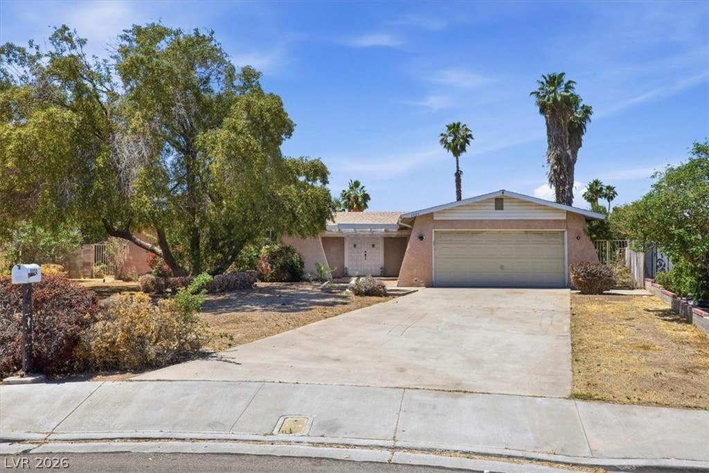 Photo of 4424 Parkchester Circle, Las Vegas, NV 89108 (MLS # 2811520)