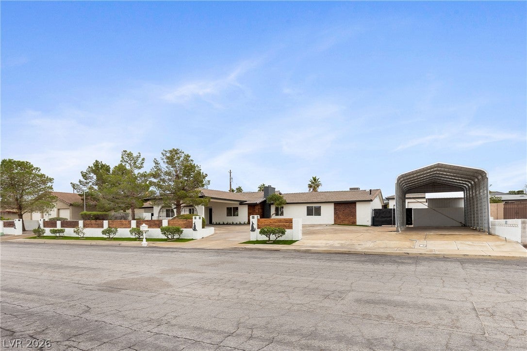 271 E Middleton Drive
