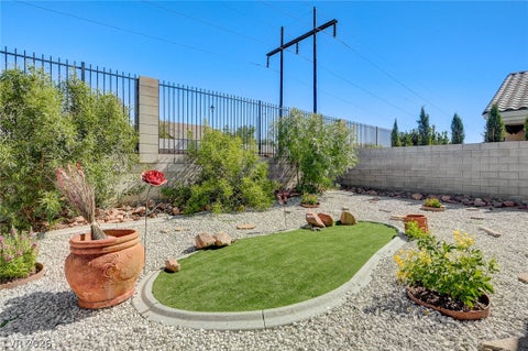 Tiny photo for 2515 NEW SALEM Avenue, Henderson, NV 89052 (MLS # 2798635)
