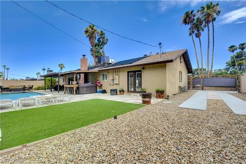 Tiny photo for 2712 W Oakey Boulevard, Las Vegas, NV 89102 (MLS # 2750211)
