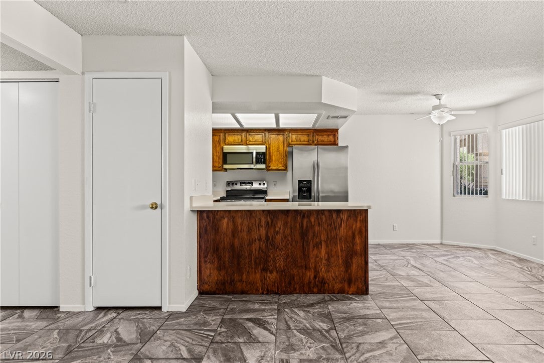 409 Mesa Boulevard 102