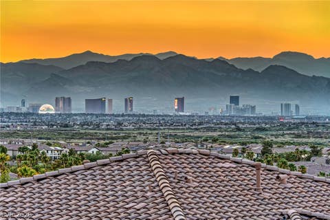 Townhouse For Sale - 1033 Via Panfilo Avenue<br/> Henderson, NV 89011