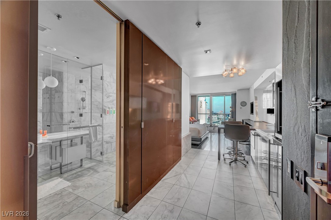 4381 W Flamingo Road 2510