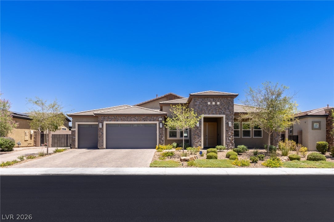 7036 Arabian Ridge Street