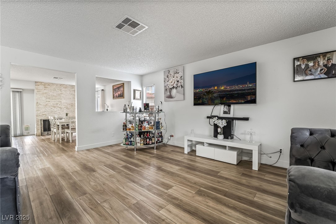 2507 Albemarle Way, Henderson, Nevada image 2
