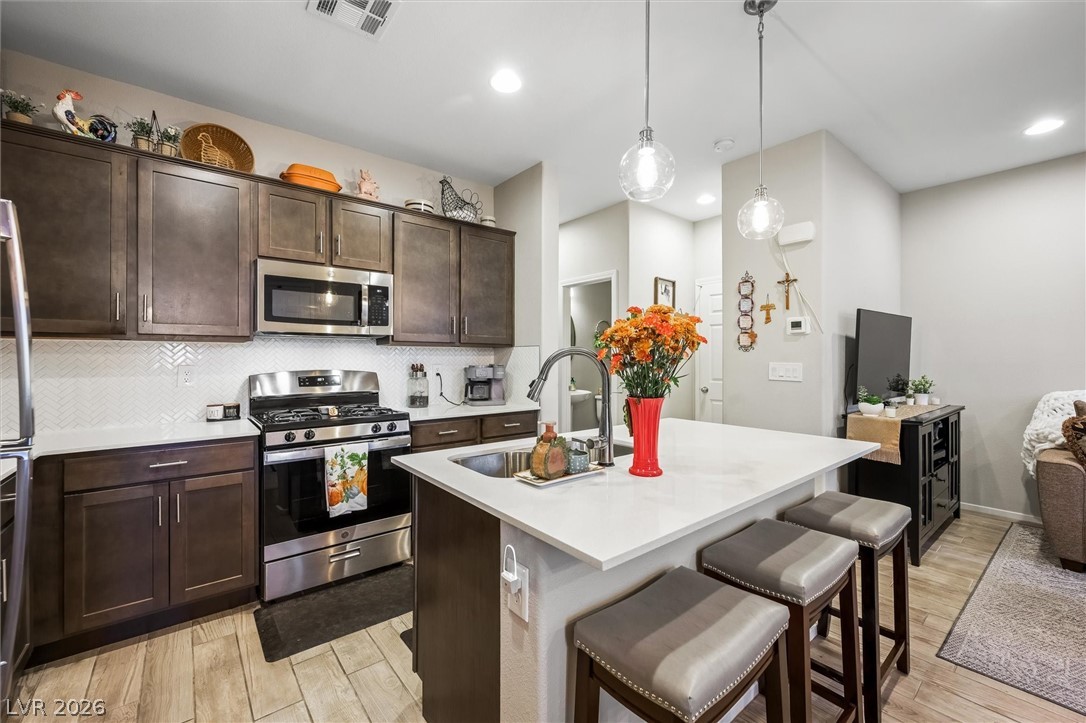 752 Sleeping City Avenue