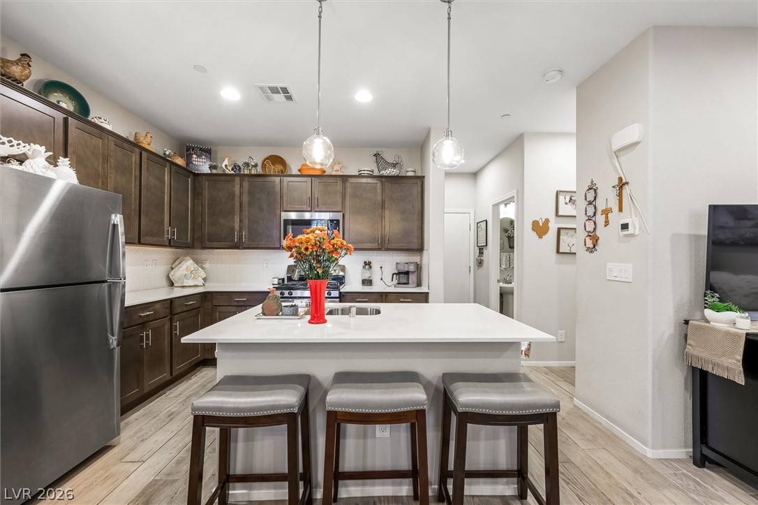 752 Sleeping City Avenue