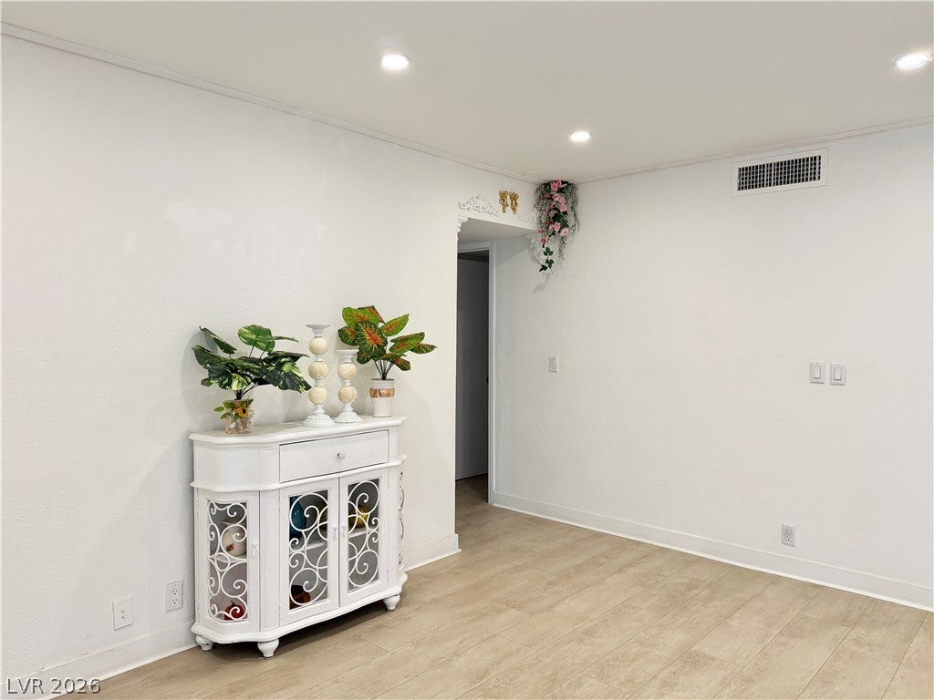 575 S Royal Crest Circle 7