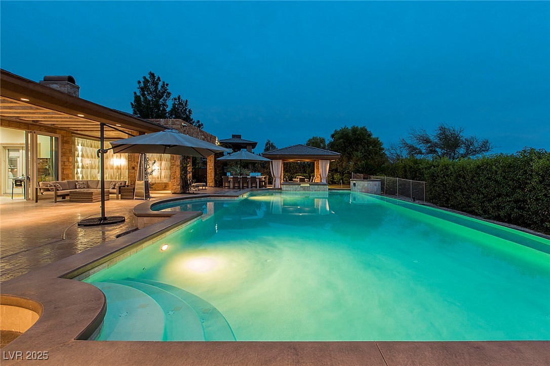 Properties 4 15 Golden Sunray Lane