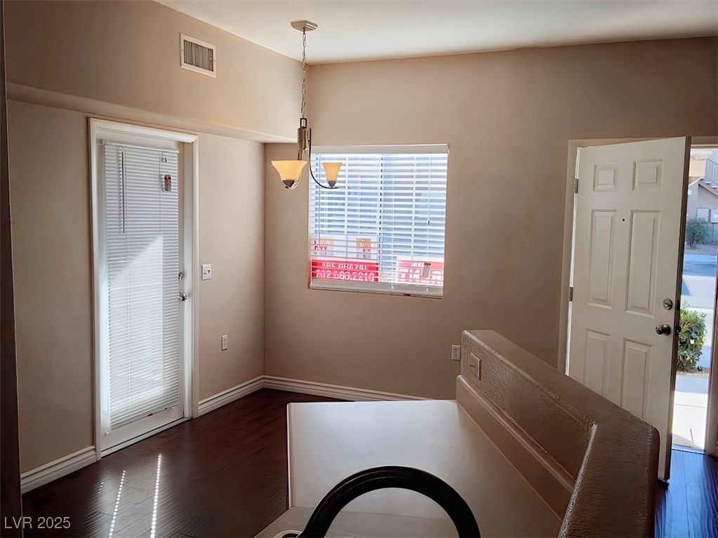 10245 S Maryland Parkway 1185