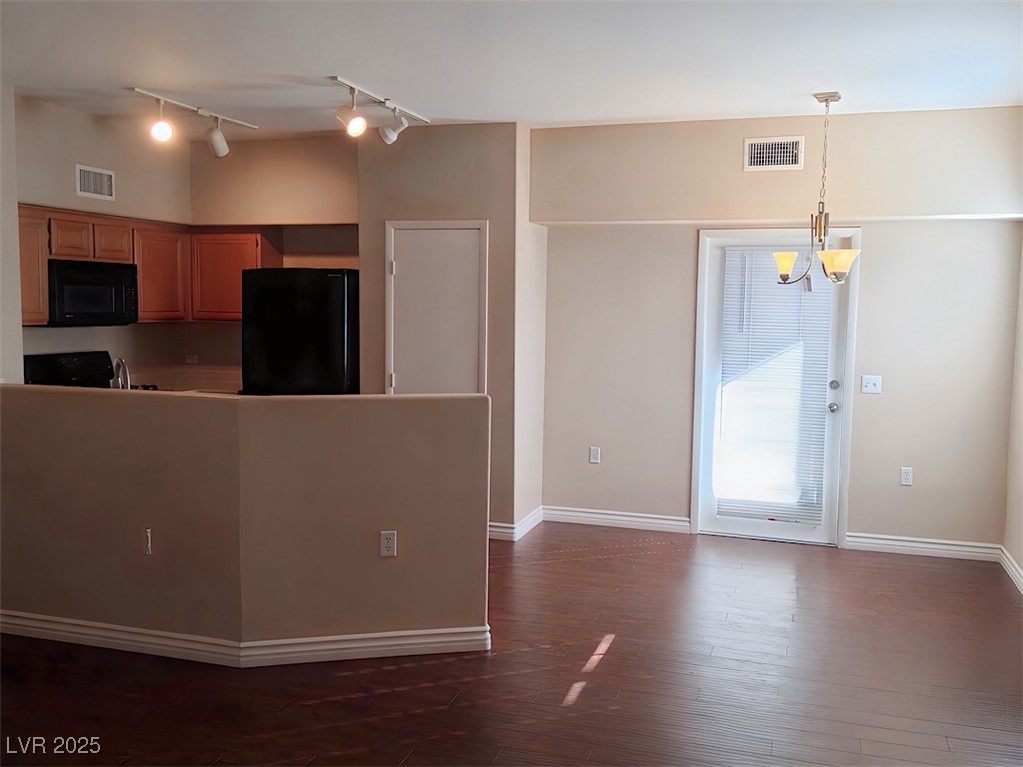10245 S Maryland Parkway 1185