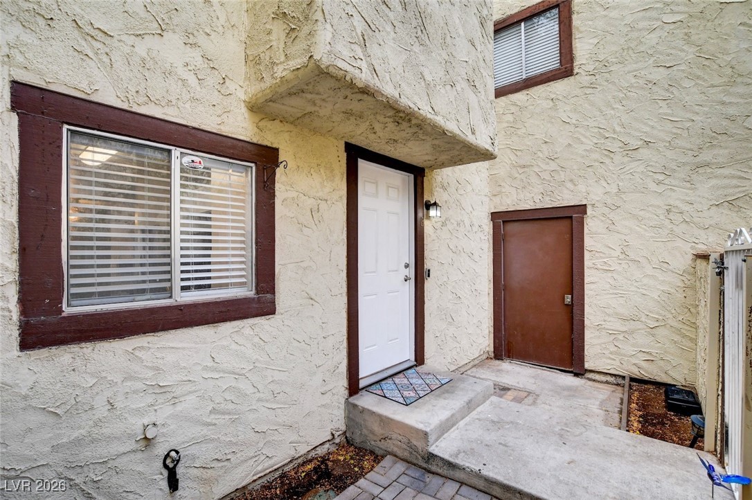 5023 Spencer Street B