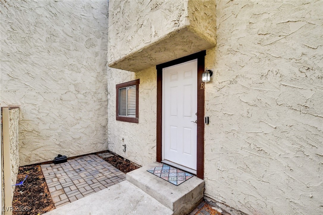 5023 Spencer Street B