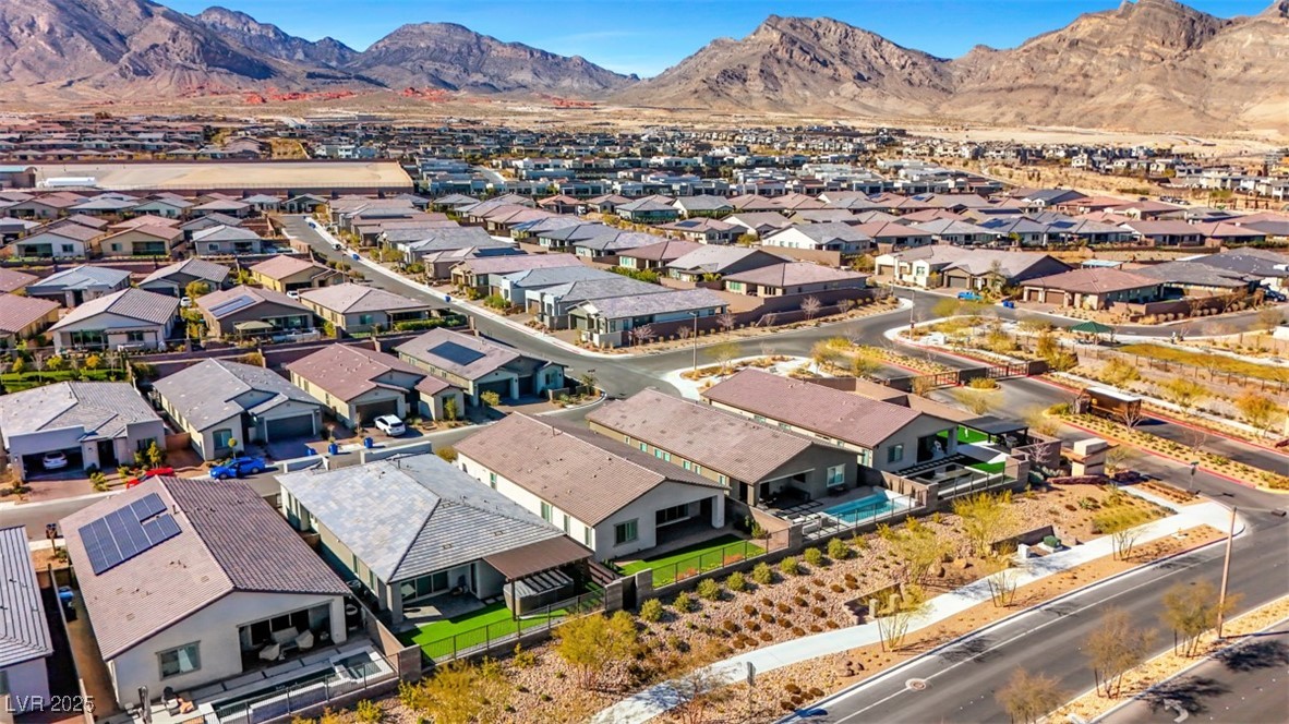 Las Vegas, Nevada 89138, United States, 4 Bedrooms Bedrooms, ,4 BathroomsBathrooms,Residential,Active,80489