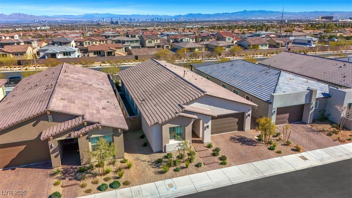 Las Vegas, Nevada 89138, United States, 4 Bedrooms Bedrooms, ,4 BathroomsBathrooms,Residential,Active,80489