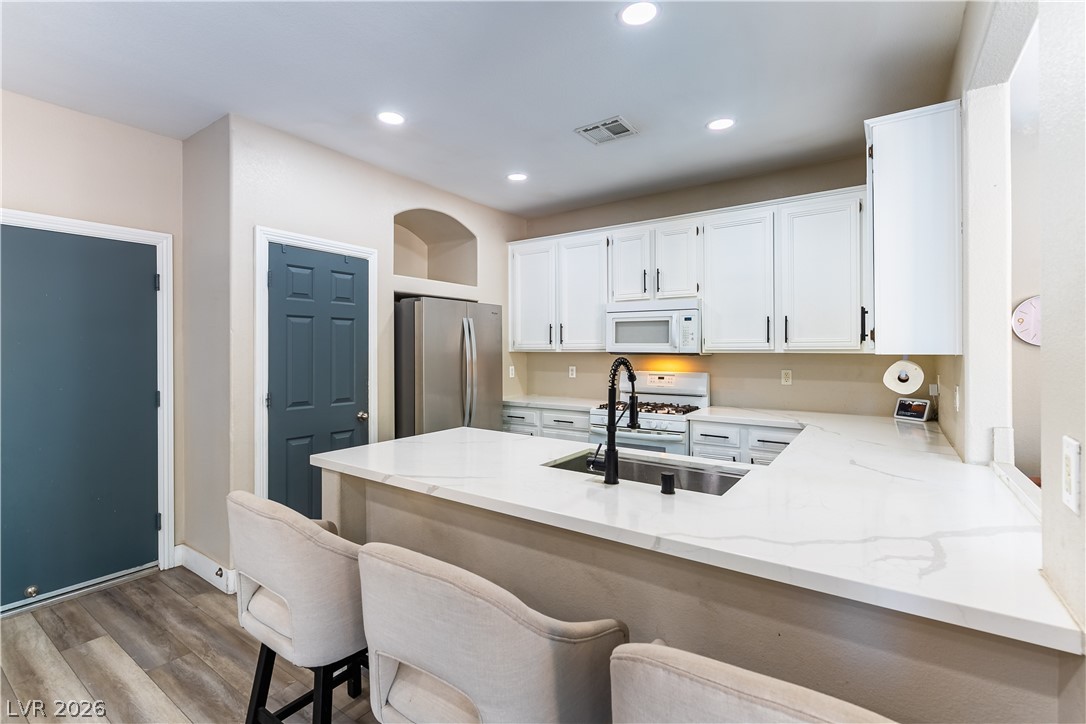 228 Emerald Vista Way