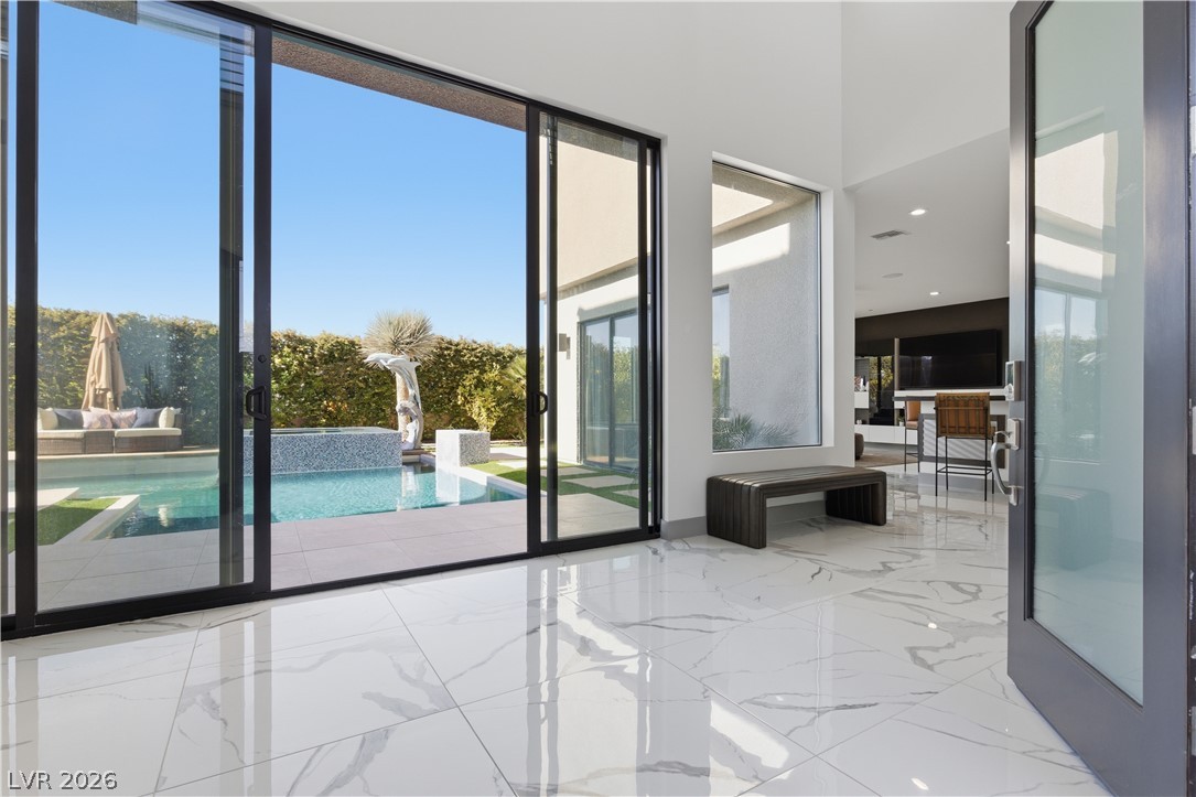 2790 La Bella Court