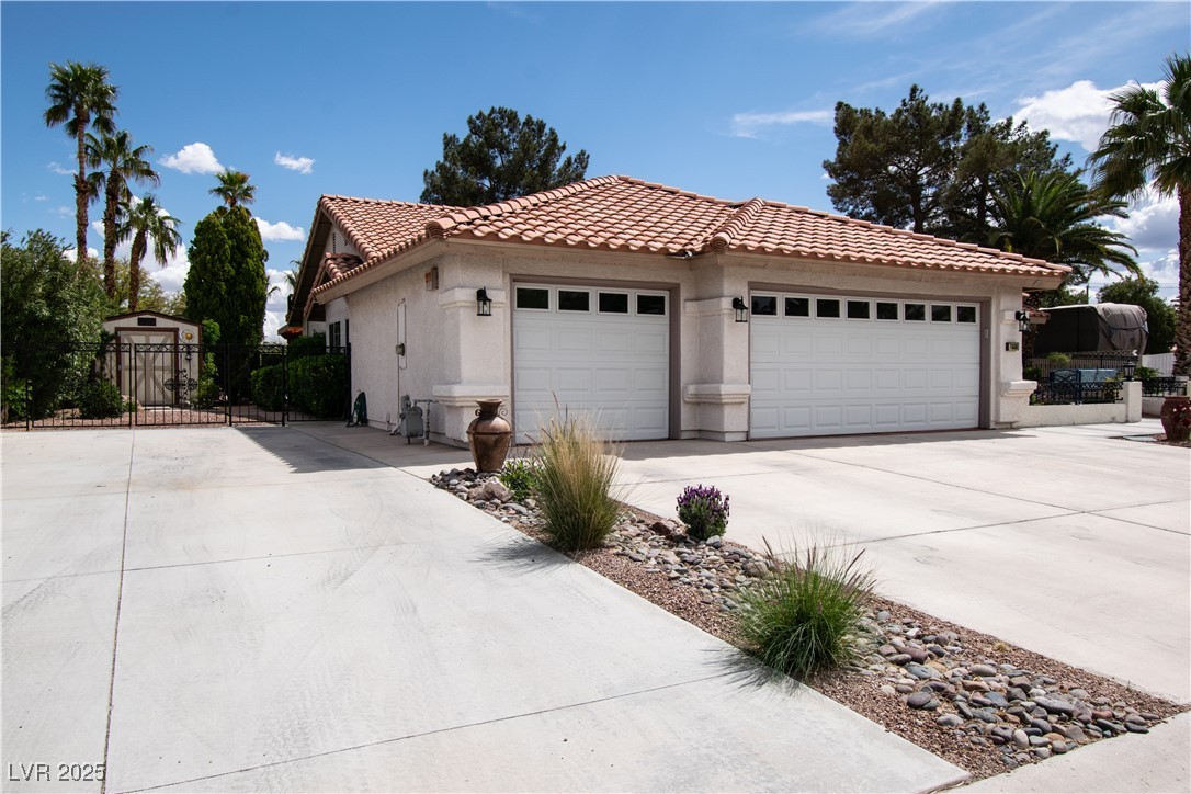 7660 Descanso Lane