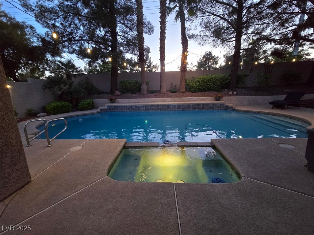 2065 Pinion Springs Drive, Henderson, Nevada image 4