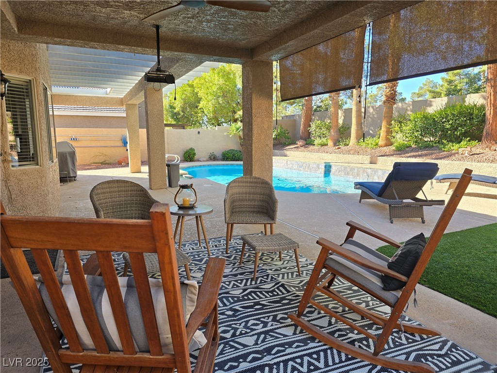 2065 Pinion Springs Drive, Henderson, Nevada image 6