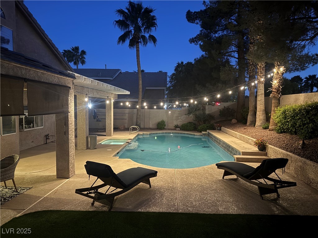 2065 Pinion Springs Drive, Henderson, Nevada image 3